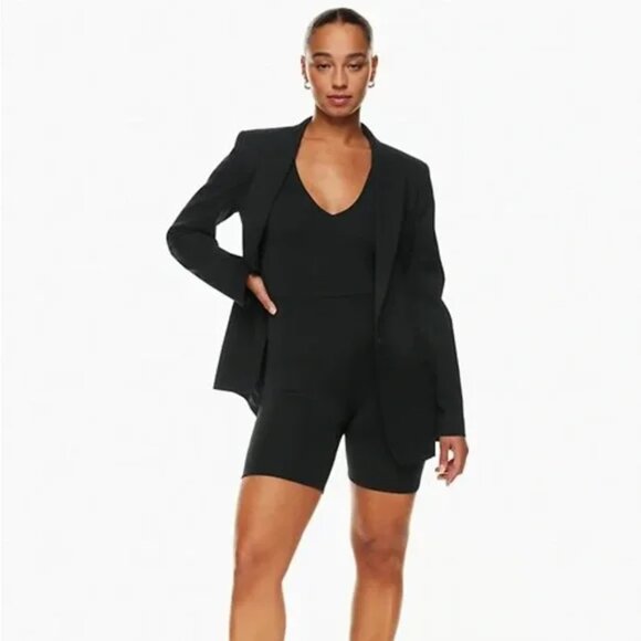 Aritzia Babaton Contour V Neck Romper One Piece Black Size Small - Picture 2 of 6